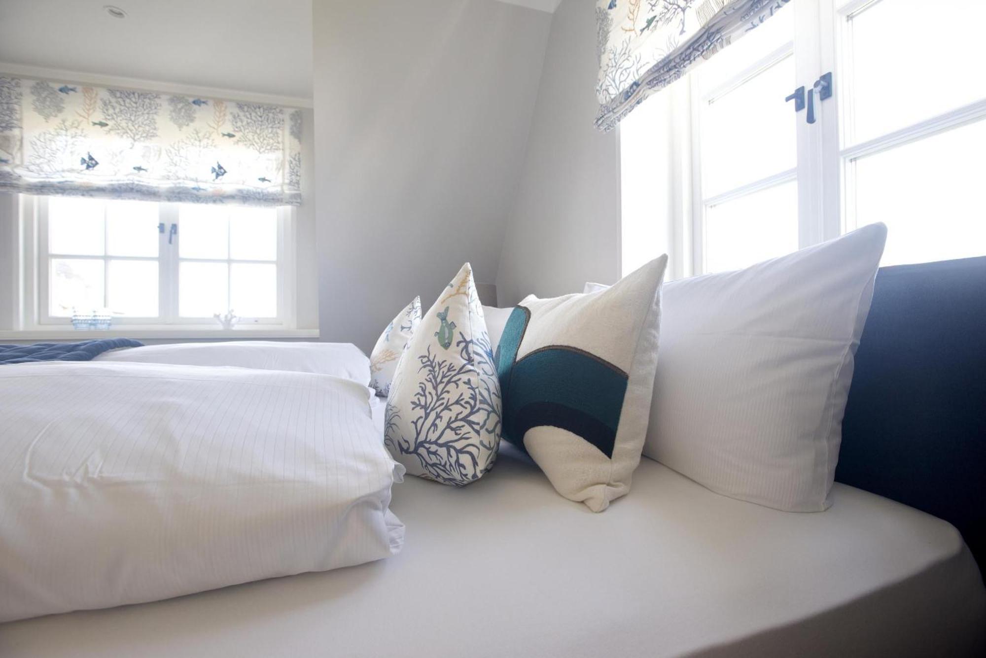 Neu! Ferienhaus Litj Horsa Hoog - Luxus, Lage, Leichtigkeit Mit Wellenrauschen In Wenningstedt Sylt Екстер'єр фото